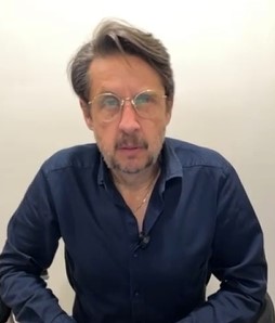 Dr. Carlos Arean Martínez